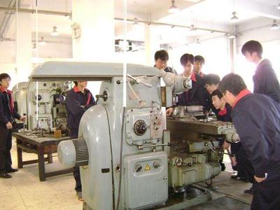 &ldquo;就業(yè)率&rdquo;最高的4個工科專業(yè),就業(yè)薪資高,考上就是金飯碗!