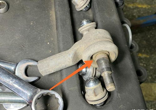 8年跑20萬公里的三菱檢修,車主 只要轉(zhuǎn)動(dòng)方向盤,就有咯吱聲